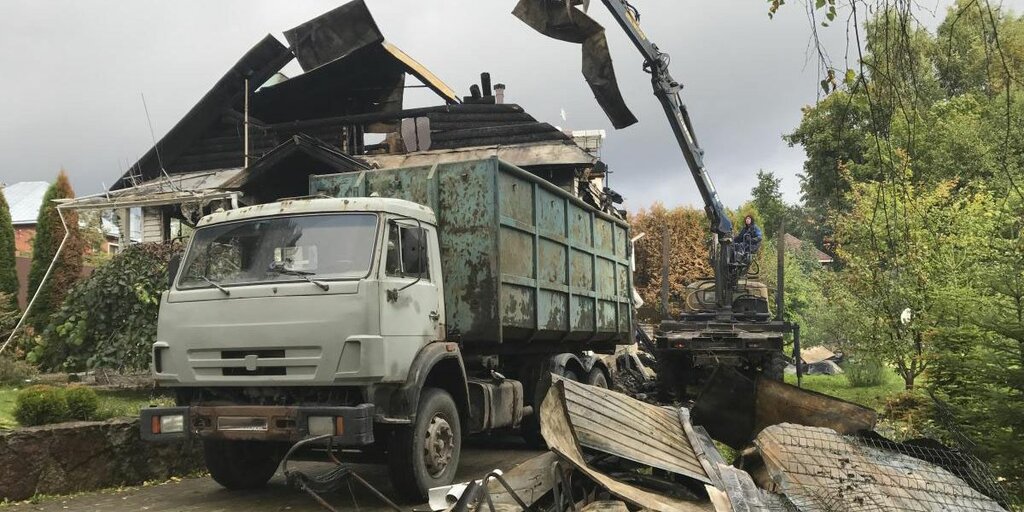 Вывоз мусора после пожара с утилизацией в Красноярске в октябре