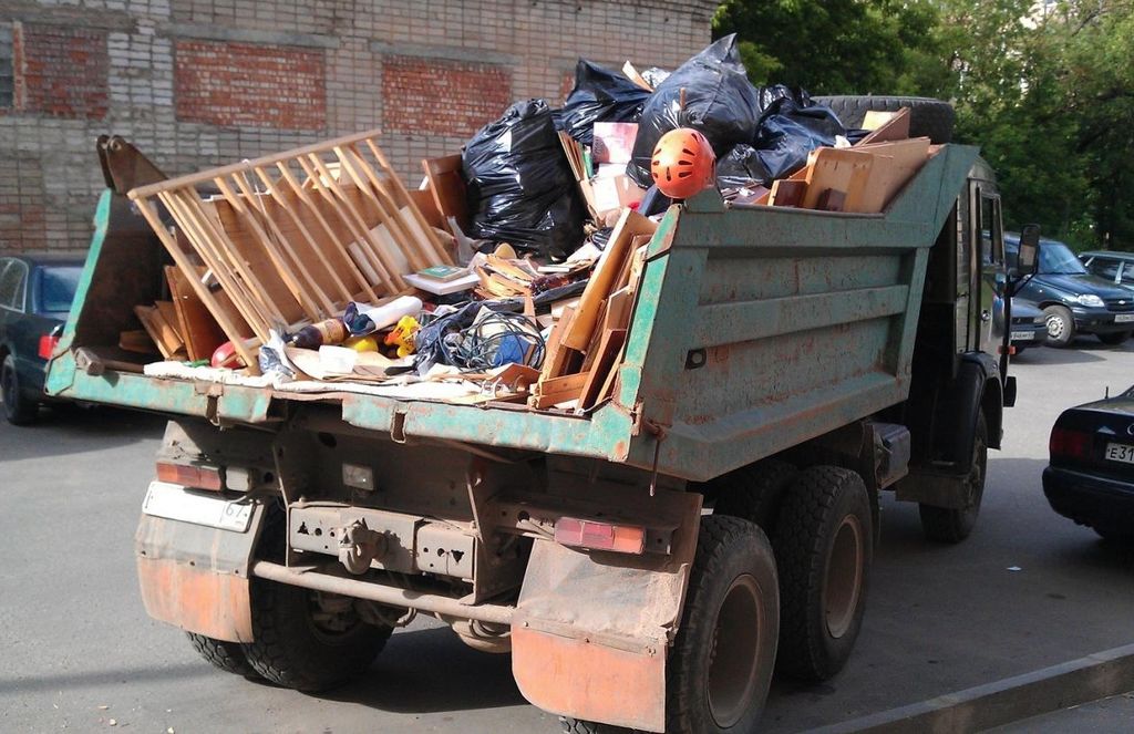 Вывоз мусора из магазина в Красноярске от ПроМусор: услуги, цена от 1778 руб., утилизация отходов